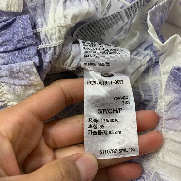 Levis Blouse Womens S Small Amethyst Floral Smocked Cropped Puff Half Sleeve - Picture 6 of 9